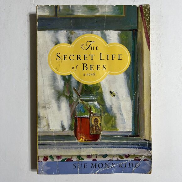 The Secret Life Of Bees Novel Paperback By Sue Monk Kidd Fiction - Picture 1 of 7